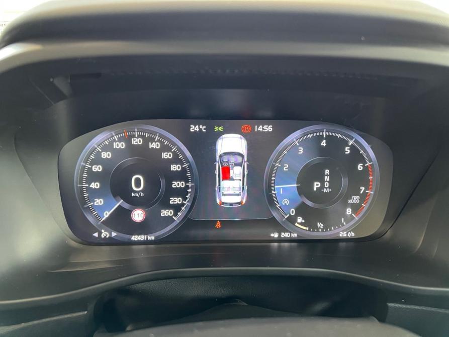 Volvo XC40 I Москва  - изображение 15