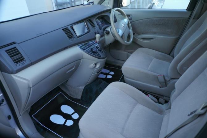 Toyota ISis I Рестайлинг с пробегом 2010 года, цена 997 000 рублей, 190000 км, компактвэн, Автокод Объявления