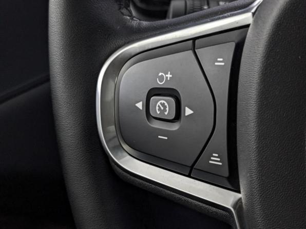 Volvo XC60 II Рестайлинг с пробегом 2023 года, цена 5 650 000 рублей, 18293 км, внедорожник, Автокод Объявления