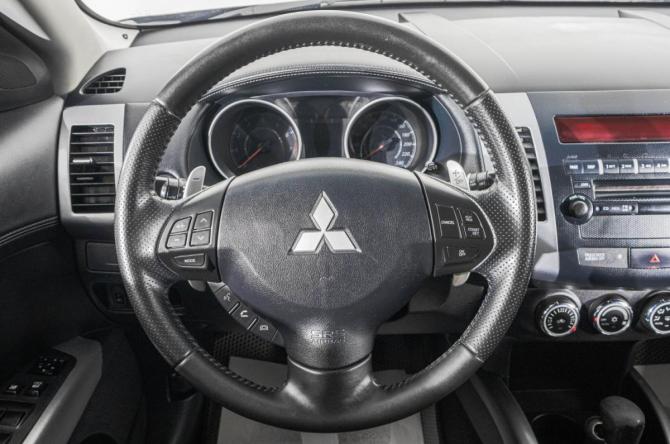 Mitsubishi Outlander II Рестайлинг с пробегом 2010 года, цена 1 349 000 рублей, 198000 км, внедорожник, Автокод Объявления