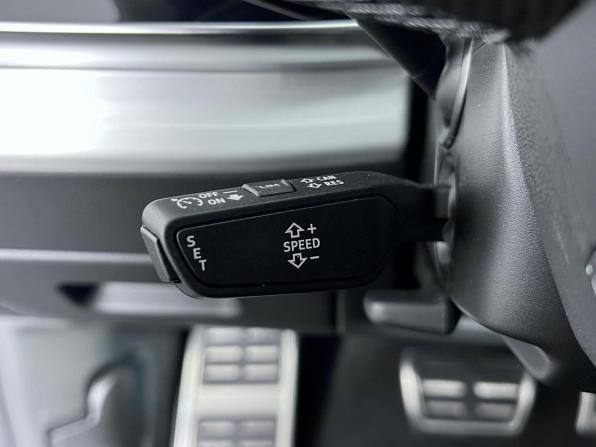 Audi Q8 I (4M) Рестайлинг с пробегом 2024 года, цена 12 350 000 рублей, 50 км, внедорожник, Автокод Объявления