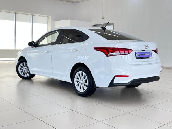 Hyundai Solaris II с пробегом 2017 года, цена 1 379 000 рублей, 112529 км, седан, Автокод Объявления