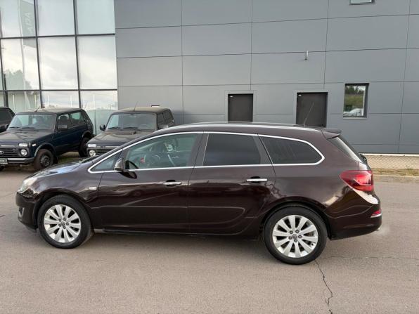 Opel Astra J Рестайлинг с пробегом 2013 года, цена 702 000 рублей, 201193 км, универсал, Автокод Объявления