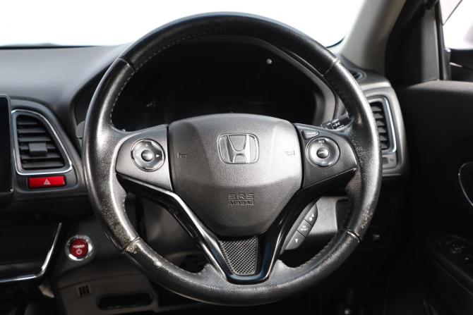 Honda Vezel I с пробегом 2015 года, цена 1 799 000 рублей, 141451 км, внедорожник, Автокод Объявления