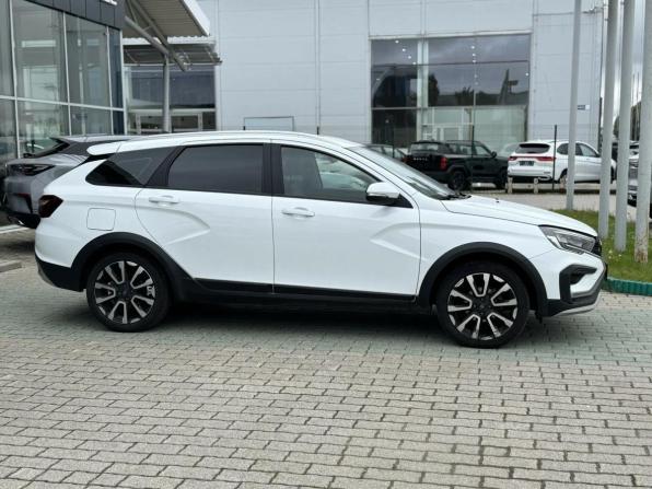 Lada (ВАЗ) Vesta I Рестайлинг (NG) с пробегом 2024 года, цена 1 370 000 рублей, 88055 км, универсал, Автокод Объявления
