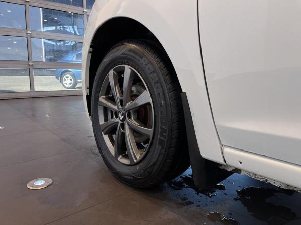 Renault Logan II Рестайлинг с пробегом 2018 года, цена 517 000 рублей, 205542 км, седан, Автокод Объявления