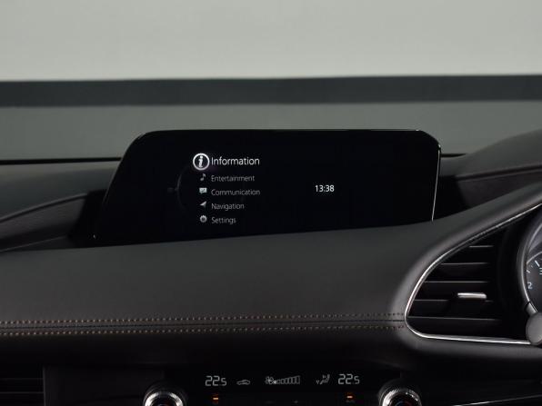 Mazda 3 IV (BP) с пробегом 2020 года, цена 1 869 995 рублей, 60669 км, хэтчбек, Автокод Объявления