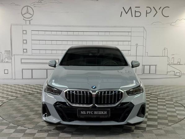 BMW 5 серии VIII (G60/G61/G68) с пробегом 2025 года, цена 8 990 000 рублей, 6890 км, седан, Автокод Объявления
