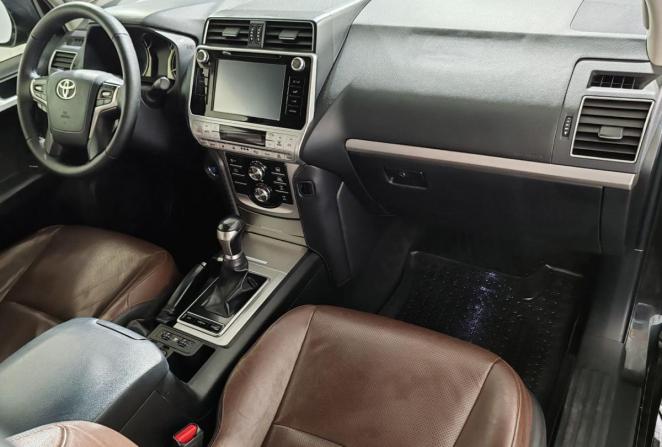 Toyota Land Cruiser Prado 150 Series Рестайлинг 2 с пробегом 2017 года, цена 3 480 000 рублей, 328821 км, внедорожник, Автокод Объявления