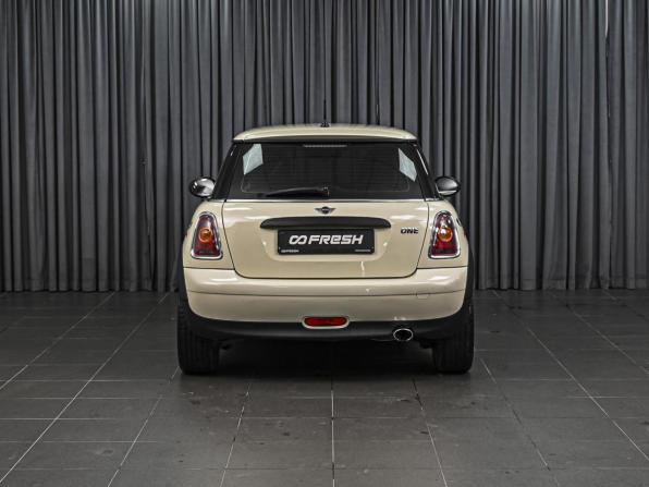Mini Hatch II (R56) с пробегом 2010 года, цена 819 000 рублей, 299167 км, хэтчбек, Автокод Объявления
