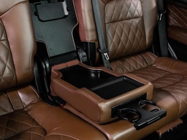 Toyota Land Cruiser 200 Series Рестайлинг 2 с пробегом 2017 года, цена 5 990 000 рублей, 195000 км, внедорожник, Автокод Объявления