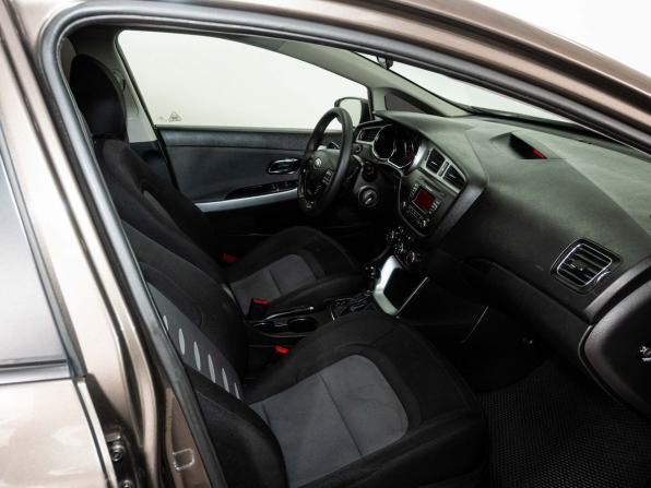 Kia Ceed II с пробегом 2015 года, цена 1 250 000 рублей, 143440 км, хэтчбек, Автокод Объявления