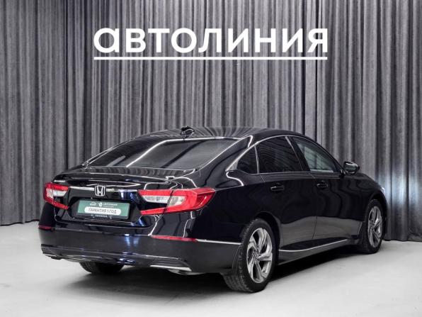 Honda Accord X с пробегом 2017 года, цена 2 380 000 рублей, 106000 км, седан, Автокод Объявления