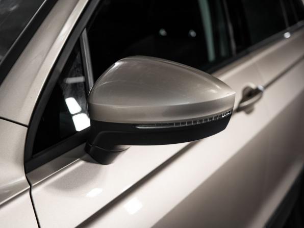 Volkswagen Tiguan II Рестайлинг с пробегом 2021 года, цена 2 849 500 рублей, 46348 км, внедорожник, Автокод Объявления