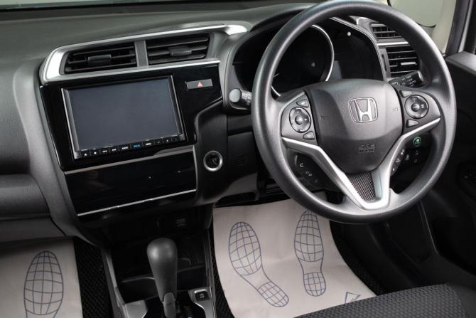 Honda Fit III Рестайлинг с пробегом 2019 года, цена 1 299 000 рублей, 65503 км, хэтчбек, Автокод Объявления