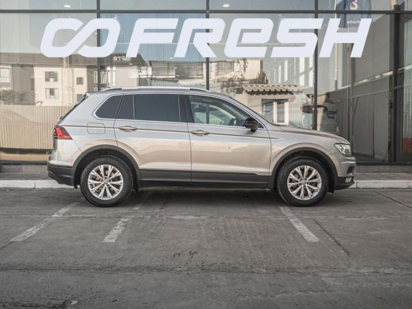 Volkswagen Tiguan II с пробегом 2019 года, цена 2 219 000 рублей, 101620 км, внедорожник, Автокод Объявления