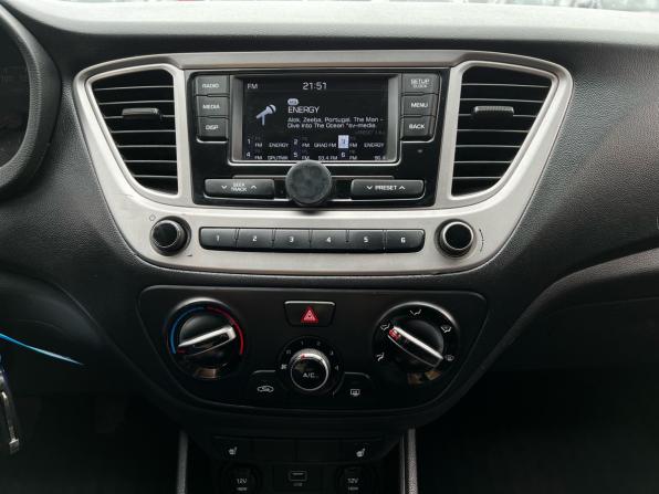 Hyundai Solaris II с пробегом 2019 года, цена 960 000 рублей, 186111 км, седан, Автокод Объявления