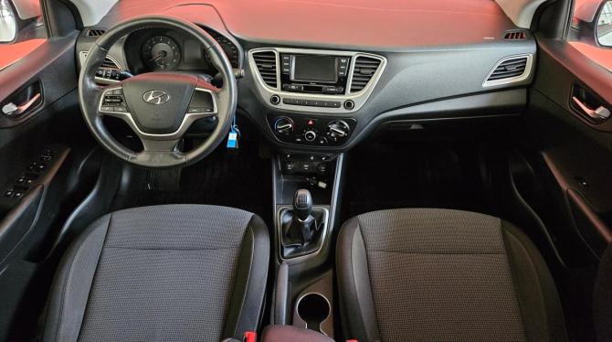 Hyundai Solaris II Рестайлинг с пробегом 2021 года, цена 1 369 000 рублей, 155502 км, седан, Автокод Объявления