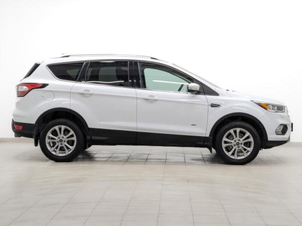 Ford Kuga II Рестайлинг с пробегом 2017 года, цена 1 840 000 рублей, 82431 км, внедорожник, Автокод Объявления