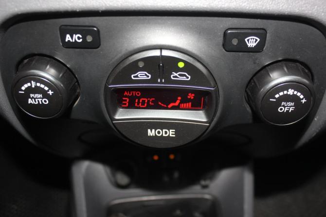 Kia Rio II Рестайлинг с пробегом 2011 года, цена 627 000 рублей, 189222 км, хэтчбек, Автокод Объявления