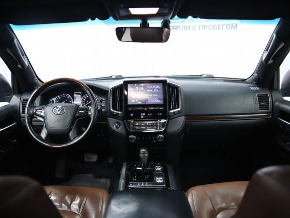 Toyota Land Cruiser 200 Series Рестайлинг 2 с пробегом 2015 года, цена 4 290 000 рублей, 246628 км, внедорожник, Автокод Объявления