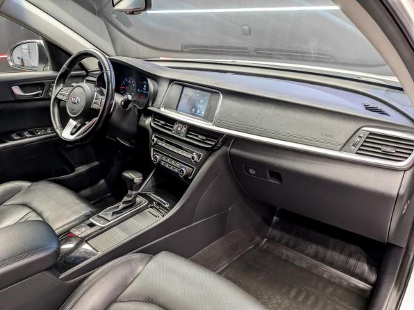Kia Optima IV Рестайлинг с пробегом 2019 года, цена 2 060 000 рублей, 111354 км, седан, Автокод Объявления