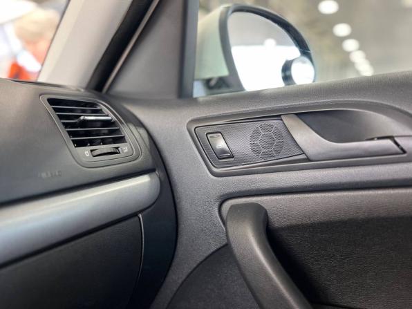 Skoda Yeti I Рестайлинг с пробегом 2015 года, цена 1 029 900 рублей, 148000 км, внедорожник, Автокод Объявления