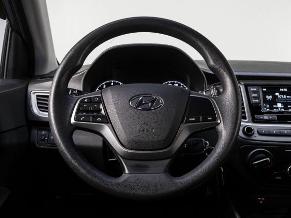 Hyundai Solaris II Рестайлинг с пробегом 2021 года, цена 1 690 000 рублей, 54457 км, седан, Автокод Объявления