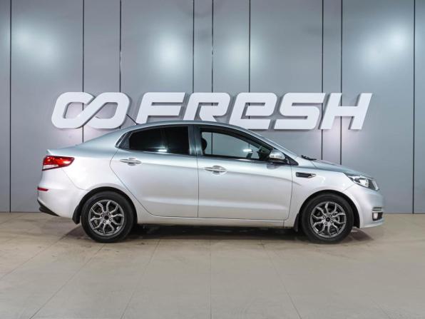 Kia Rio III Рестайлинг с пробегом 2015 года, цена 1 199 000 рублей, 93123 км, седан, Автокод Объявления
