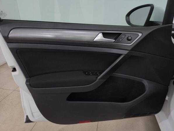 Volkswagen Golf VII с пробегом 2013 года, цена 845 000 рублей, 179203 км, хэтчбек, Автокод Объявления