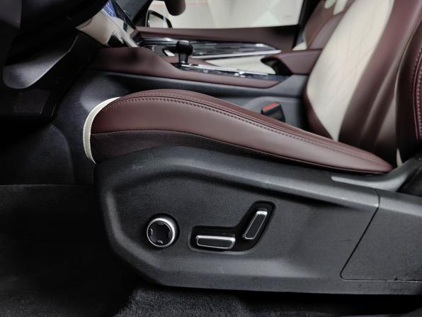 Geely Monjaro I с пробегом 2023 года, цена 3 279 000 рублей, 26589 км, внедорожник, Автокод Объявления