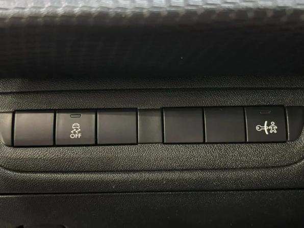 Peugeot 2008 I с пробегом 2014 года, цена 799 000 рублей, 109840 км, внедорожник, Автокод Объявления