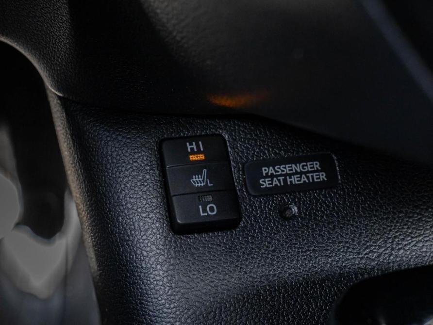Toyota Prius IV (XW50) Краснодар  - изображение 19
