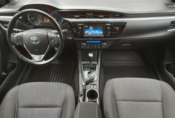 Toyota Corolla XI (E160 E170 E180) с пробегом 2013 года, цена 1 630 000 рублей, 110850 км, седан, Автокод Объявления
