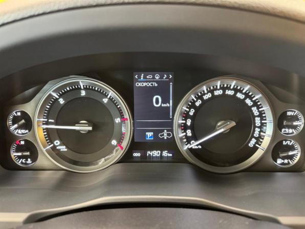 Toyota Land Cruiser 200 Series Рестайлинг 2 с пробегом 2019 года, цена 7 999 000 рублей, 150000 км, внедорожник, Автокод Объявления