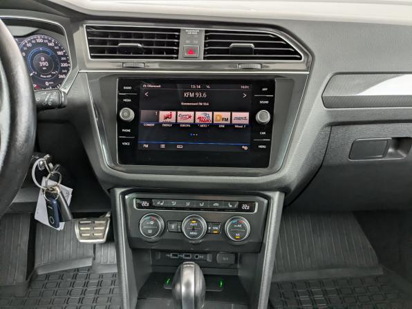 Volkswagen Tiguan II с пробегом 2018 года, цена 2 355 000 рублей, 102720 км, внедорожник, Автокод Объявления