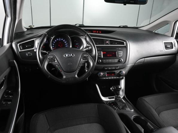 Kia Ceed II Рестайлинг с пробегом 2016 года, цена 1 499 000 рублей, 139406 км, хэтчбек, Автокод Объявления