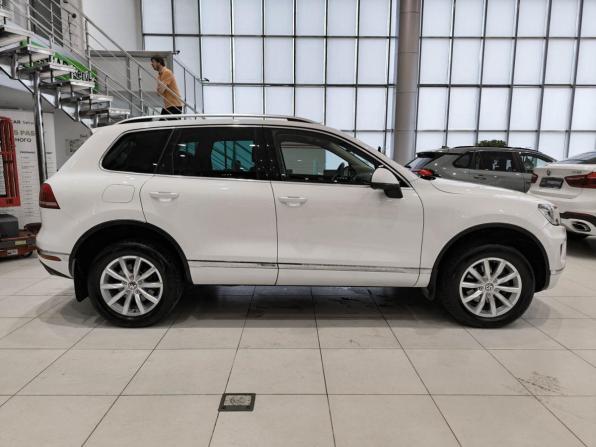 Volkswagen Touareg II Рестайлинг с пробегом 2016 года, цена 2 850 000 рублей, 172005 км, внедорожник, Автокод Объявления