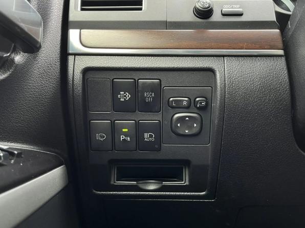 Toyota Land Cruiser 200 Series Рестайлинг 2 с пробегом 2016 года, цена 4 499 000 рублей, 311137 км, внедорожник, Автокод Объявления