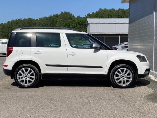 Skoda Yeti I Рестайлинг с пробегом 2014 года, цена 1 299 000 рублей, 166016 км, внедорожник, Автокод Объявления