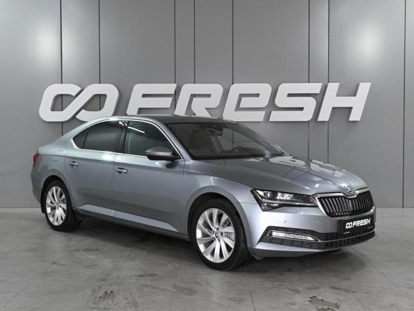 Skoda Superb III Рестайлинг с пробегом 2019 года, цена 2 550 000 рублей, 155743 км, лифтбек, Автокод Объявления