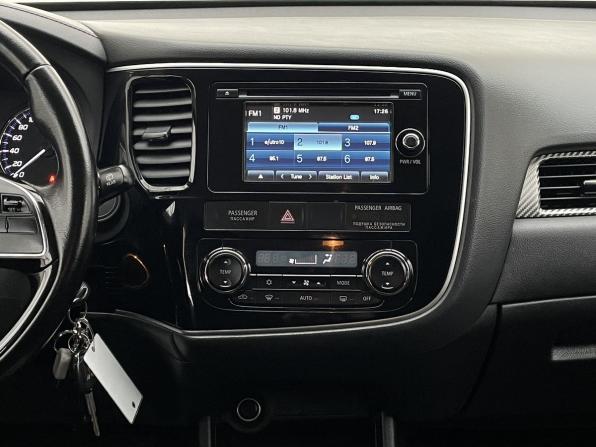 Mitsubishi Outlander III Рестайлинг 2 с пробегом 2016 года, цена 1 795 000 рублей, 108966 км, внедорожник, Автокод Объявления