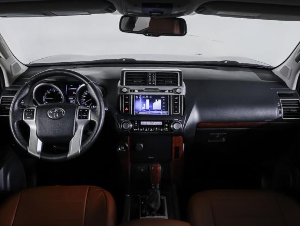 Toyota Land Cruiser Prado 150 Series Рестайлинг 2 с пробегом 2017 года, цена 4 428 000 рублей, 117747 км, внедорожник, Автокод Объявления