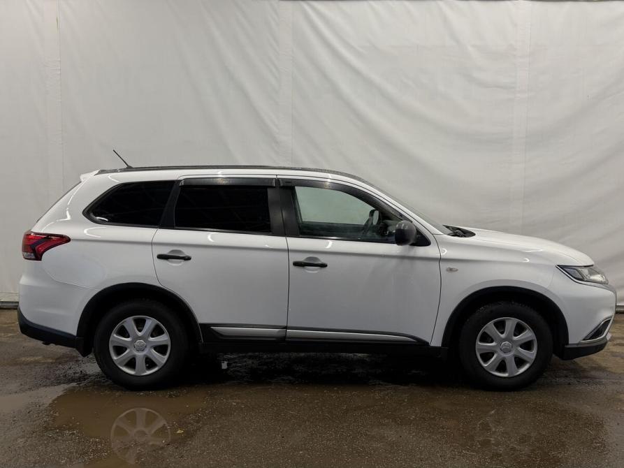 Mitsubishi Outlander III Рестайлинг 2 Псков  - изображение 8