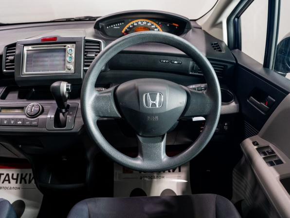 Honda Freed I с пробегом 2008 года, цена 1 070 000 рублей, 81009 км, компактвэн, Автокод Объявления