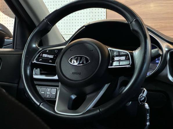 Kia Ceed III Рестайлинг с пробегом 2021 года, цена 1 999 900 рублей, 101842 км, универсал, Автокод Объявления