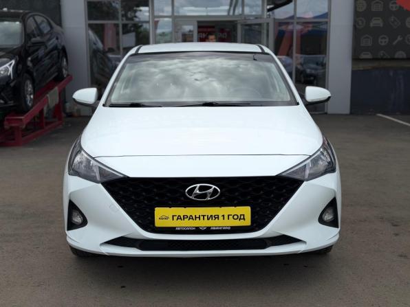 Hyundai Solaris II Рестайлинг с пробегом 2021 года, цена 1 670 000 рублей, 62644 км, седан, Автокод Объявления