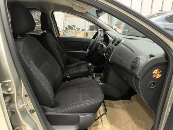 Renault Logan II с пробегом 2017 года, цена 750 000 рублей, 140817 км, седан, Автокод Объявления