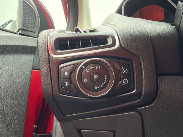 Ford Focus III с пробегом 2012 года, цена 595 000 рублей, 275238 км, хэтчбек, Автокод Объявления