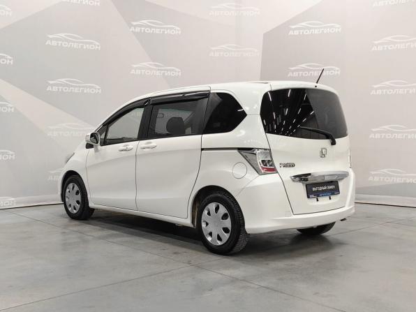 Honda Freed I Рестайлинг с пробегом 2013 года, цена 1 150 000 рублей, 170704 км, компактвэн, Автокод Объявления